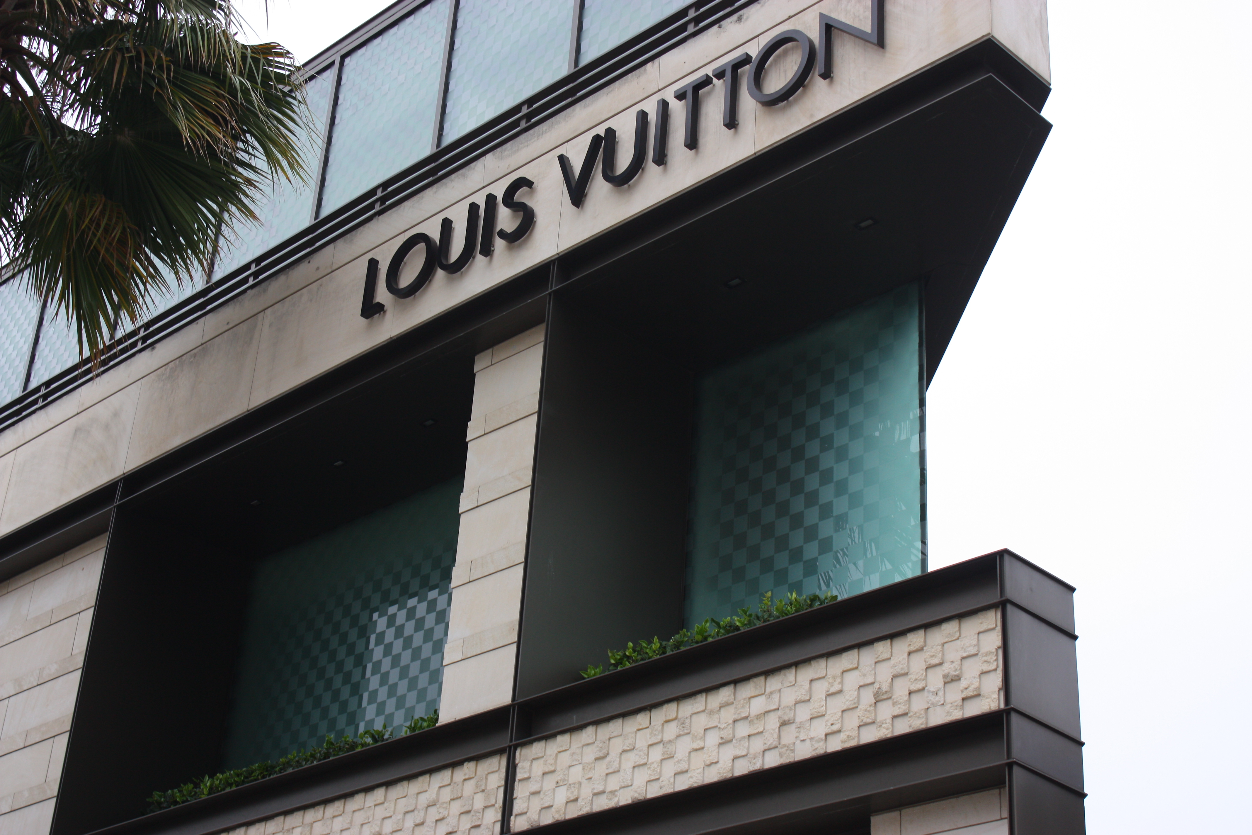 Louis Vuitton Costa Mesa Store in Costa Mesa, United States
